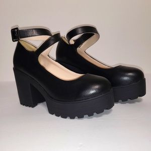 Chunky Heal black Mary Jane Platform